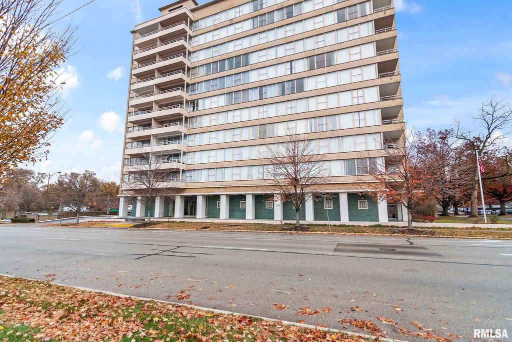 718 S 7th St Unit 405, Springfield, IL 62703