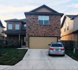 1623 Tree, San Antonio, TX 78245