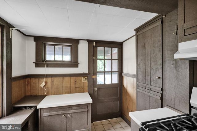1194 ELM AVE, Lancaster, PA 17603