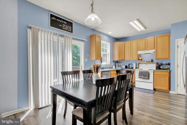 63 MENLENA CIR, Hanover, PA 17331