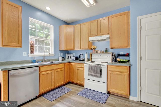 63 MENLENA CIR, Hanover, PA 17331