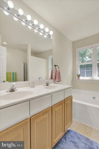 63 MENLENA CIR, Hanover, PA 17331