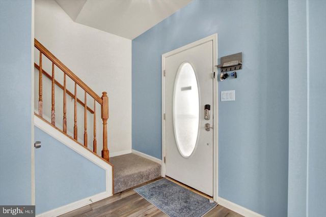 63 MENLENA CIR, Hanover, PA 17331