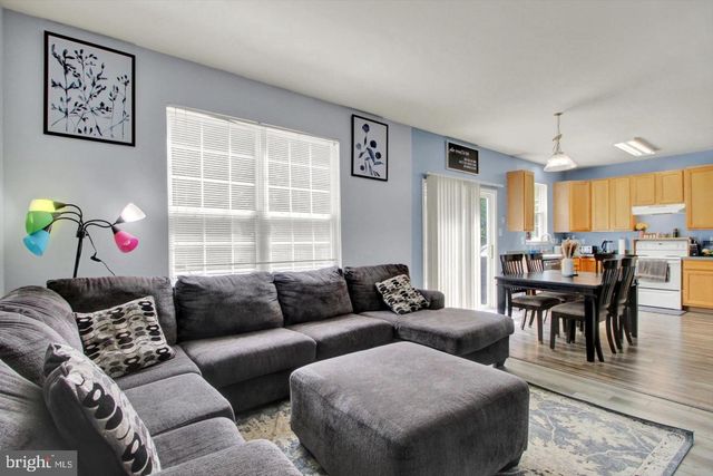 63 MENLENA CIR, Hanover, PA 17331