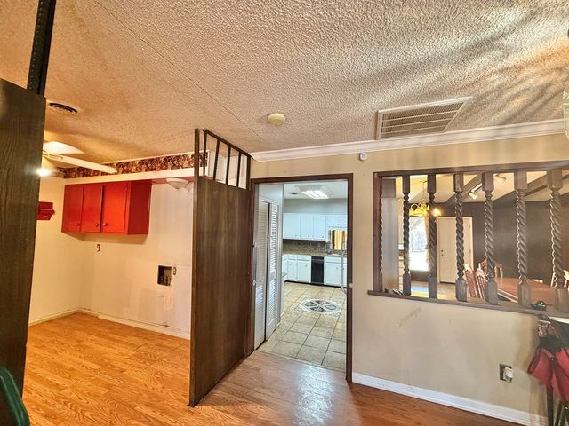 1220 E 52nd St, Odessa, TX 79762