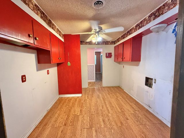 1220 E 52nd St, Odessa, TX 79762