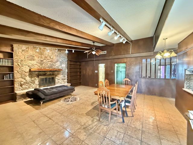 1220 E 52nd St, Odessa, TX 79762