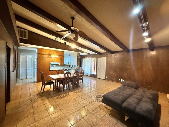 1220 E 52nd St, Odessa, TX 79762