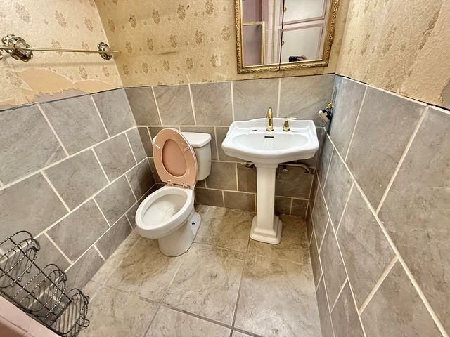 1220 E 52nd St, Odessa, TX 79762