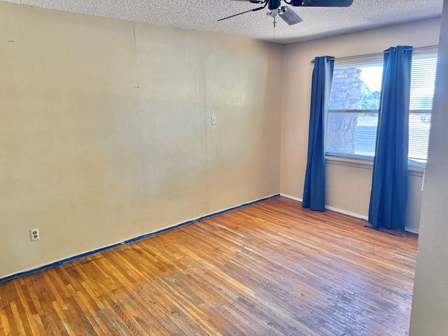 1220 E 52nd St, Odessa, TX 79762