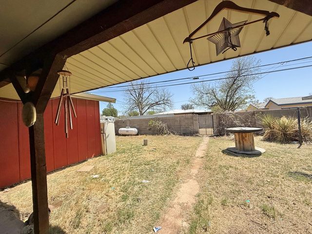 1220 E 52nd St, Odessa, TX 79762