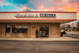 33897 Five Mile Road, Livonia, MI 48154