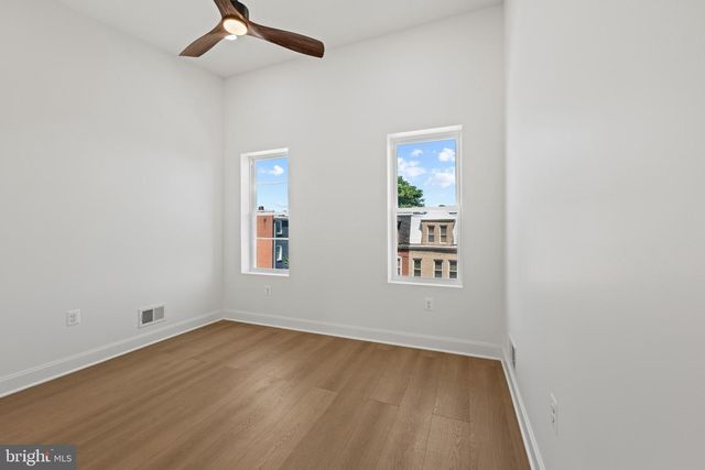 126 N MOUNT ST, Baltimore, MD 21223