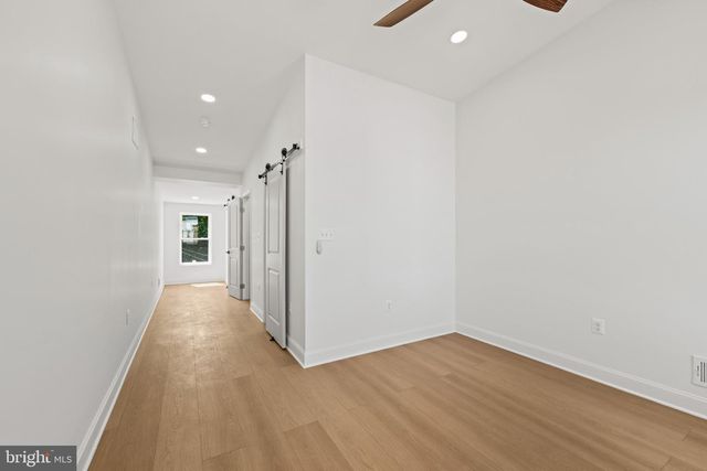 126 N MOUNT ST, Baltimore, MD 21223