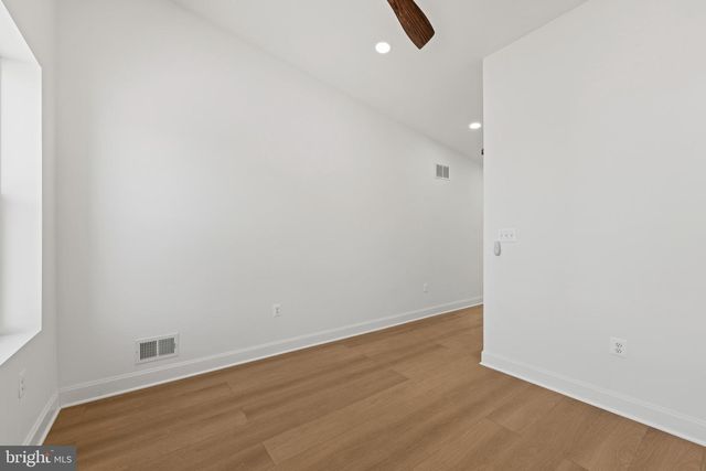 126 N MOUNT ST, Baltimore, MD 21223