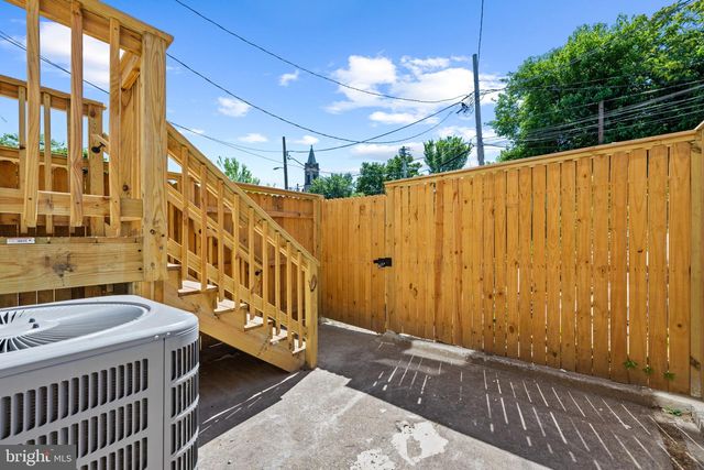 126 N MOUNT ST, Baltimore, MD 21223