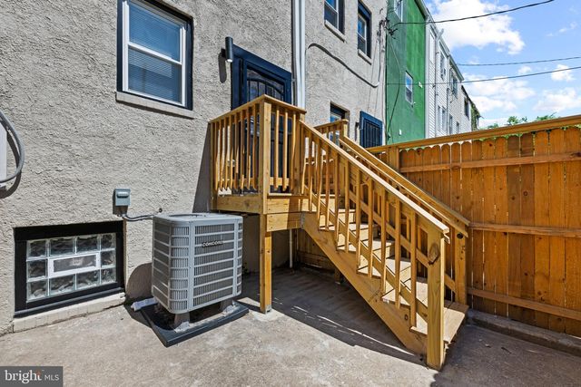 126 N MOUNT ST, Baltimore, MD 21223
