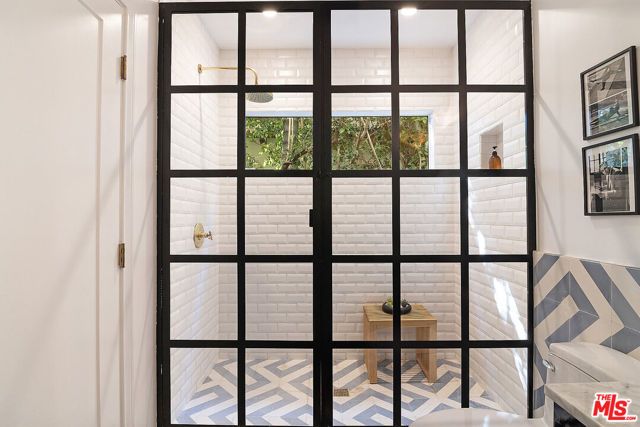 1041 N Orlando Avenue, West Hollywood, CA 90069