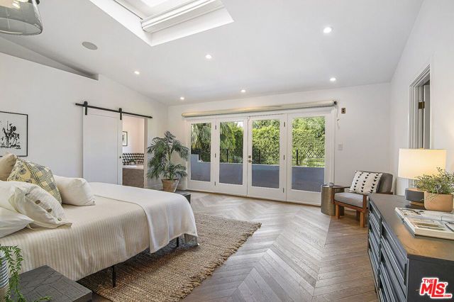 1041 N Orlando Avenue, West Hollywood, CA 90069