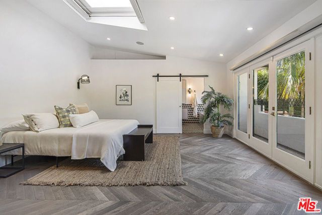 1041 N Orlando Avenue, West Hollywood, CA 90069