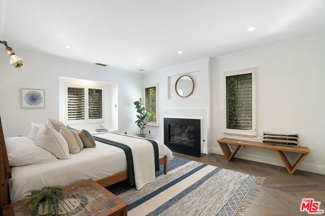 1041 N Orlando Avenue, West Hollywood, CA 90069