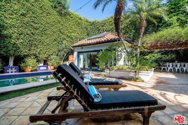 1041 N Orlando Avenue, West Hollywood, CA 90069