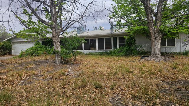 19 WILDWOOD Lane, Peralta, NM 87042