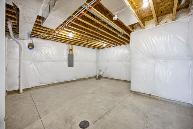 130 NW Crabtree Lane, Waukee, IA 50263