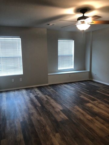 625 Chalk KNoll Road, Fort Worth, TX 76108