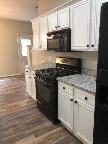 625 Chalk KNoll Road, Fort Worth, TX 76108