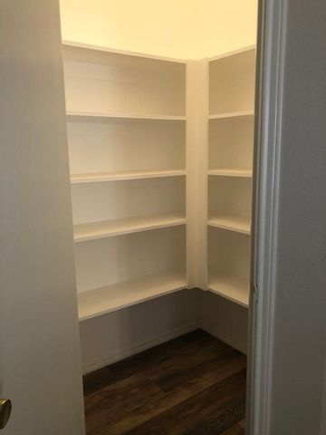 625 Chalk KNoll Road, Fort Worth, TX 76108