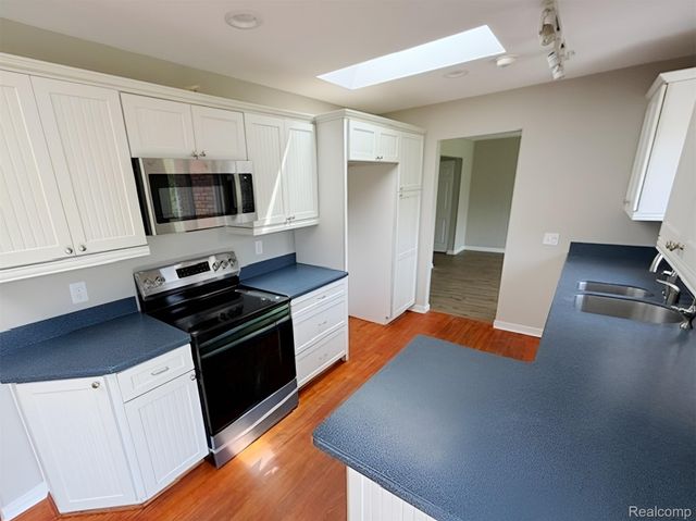 140 DARWIN Road, Putnam Township, MI 48169