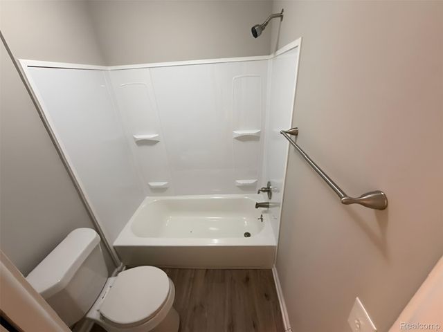 140 DARWIN Road, Putnam Township, MI 48169