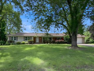 140 DARWIN Road, Putnam Township, MI 48169