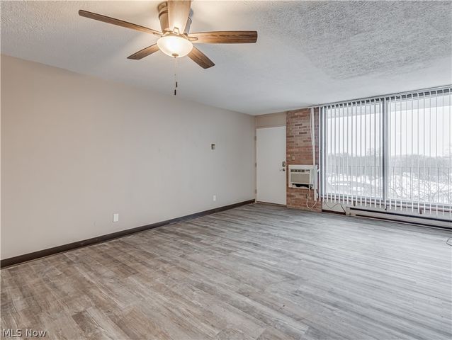 2331 E Market Street 609, Akron, OH 44312