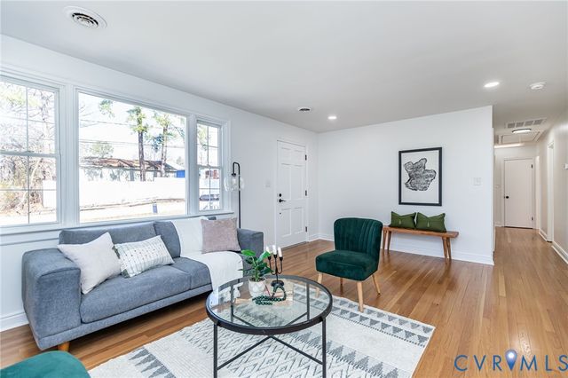 6013 Stanbrook Dr, North Chesterfield, VA 23234