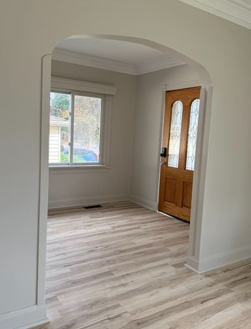 618 E 12th Street, Lockport, IL 60441