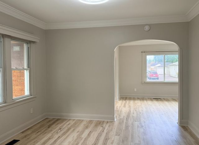 618 E 12th Street, Lockport, IL 60441