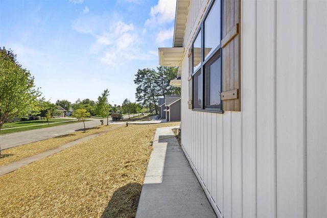 W173 MEADOW RIDGE TRAIL, Kaukauna, WI 54130