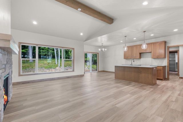 W173 MEADOW RIDGE TRAIL, Kaukauna, WI 54130