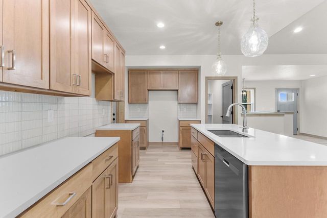 W173 MEADOW RIDGE TRAIL, Kaukauna, WI 54130