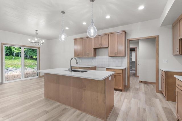 W173 MEADOW RIDGE TRAIL, Kaukauna, WI 54130