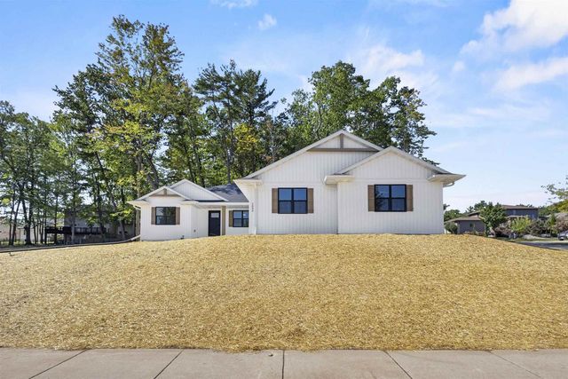 W173 MEADOW RIDGE TRAIL, Kaukauna, WI 54130