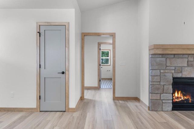 W173 MEADOW RIDGE TRAIL, Kaukauna, WI 54130