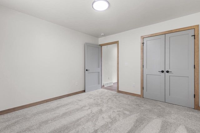 W173 MEADOW RIDGE TRAIL, Kaukauna, WI 54130