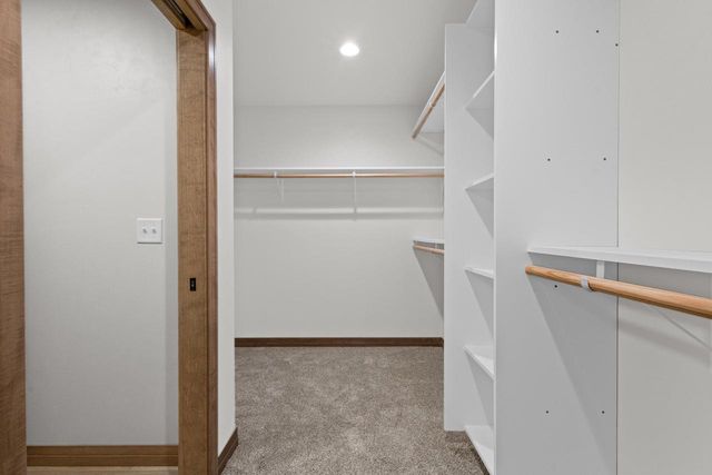 W173 MEADOW RIDGE TRAIL, Kaukauna, WI 54130