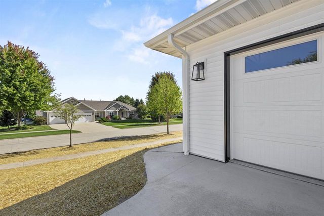 W173 MEADOW RIDGE TRAIL, Kaukauna, WI 54130