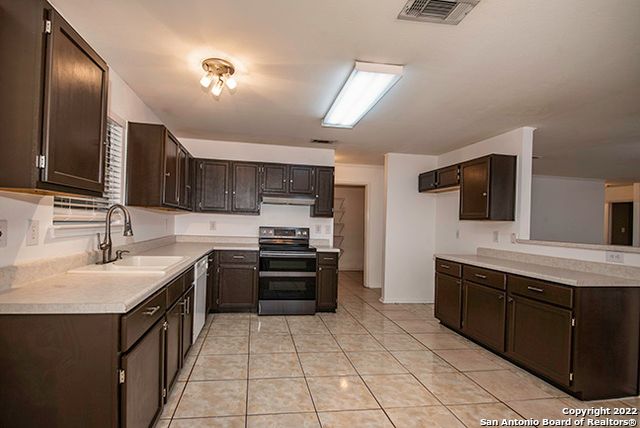 7127 STILL HOLLOW DR, San Antonio, TX 78244