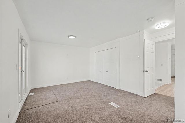 8603 Essex Avenue, Warren, MI 48089
