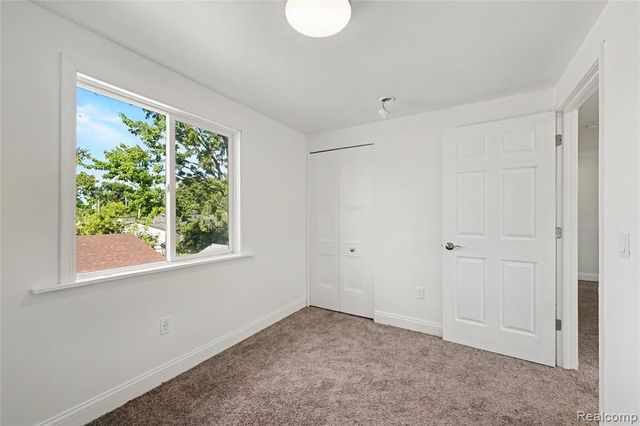 8603 Essex Avenue, Warren, MI 48089